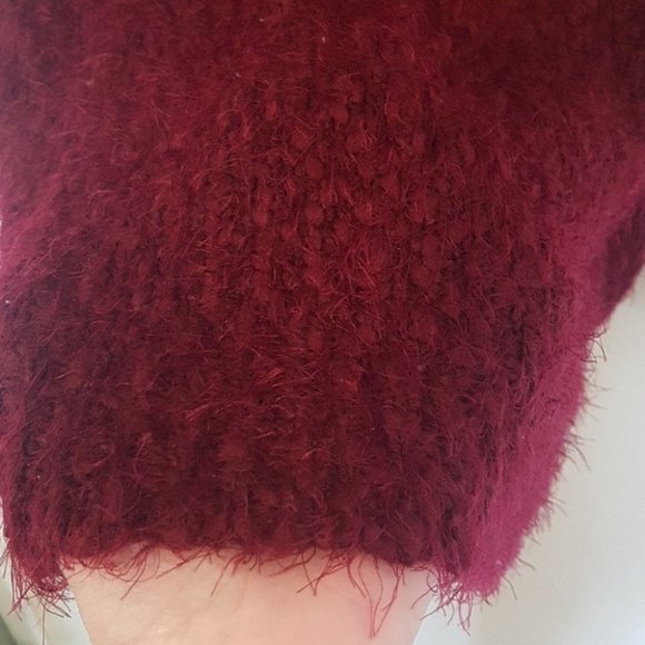 NWT Kenneth Cole fuzzy burgundy  cowl neck oversize sweater - Picture 3 of 6